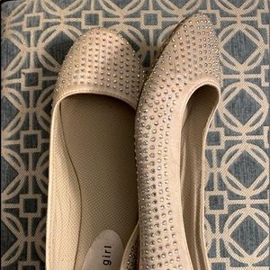 Great with formal attire as a more comfortable option.  Only worn once!